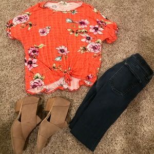 Women’s Tie-Knot Top